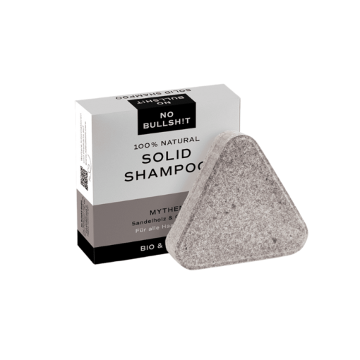 Das feste Shampoo MYTHEN ist für jeden Haartyp geeignet. Es reinigt sanft und versorgt dein Haar schon beim Waschen mit der extra Portion Pflege.
