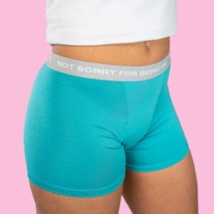 Die Teen Period Panty von Juna ist die ideale, nachhaltige Menstruationsunterwäsche für junge Menschen – aus weichem Lyocell, besonders saugstark und perfekt bei starker Periode.