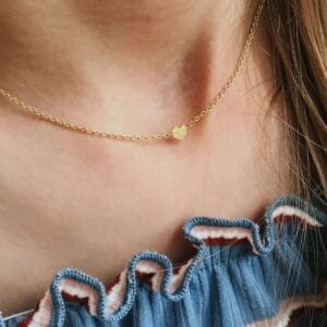 Handgefertigter Schmuck aus Frankreich – 24k vergoldet, umweltfreundlich verpackt und ideal als Geschenk für Kinder ab 6 Jahren.
