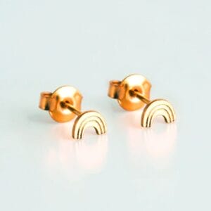 Handgefertigter Schmuck aus Frankreich – 24k vergoldet, umweltfreundlich verpackt und ideal als Geschenk für Kinder ab 6 Jahren.