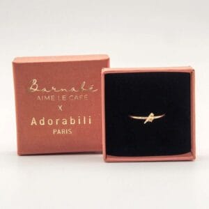 Handgefertigter Schmuck aus Frankreich – 24k vergoldet, umweltfreundlich verpackt und ideal als Geschenk für Kinder ab 6 Jahren.