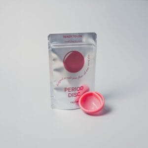 Alkoholfreier Reinigungsspray für Menstruationsdiscs und -cups – sanft, effektiv und dermatologisch getestet für die hygienische Intimpflege.