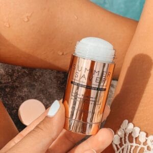 Der SUMMERSAVER schützt zuverlässig vor Wundreibungen an Oberschenkeln und empfindlichen Hautstellen – der ideale Hautschutz-Stick für den Sommer, egal ob mit oder ohne Duft.