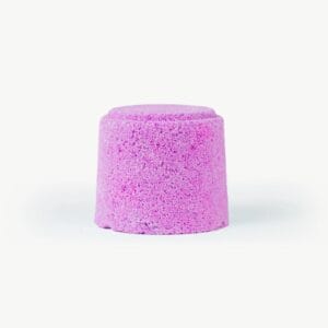 Bunte Mini-Badebomben von Oh Flossy für Kinder. Mild, sicher & sprudelnd. Perfekt nach dem Schminkspaß mit Face Paint & Glitzer.