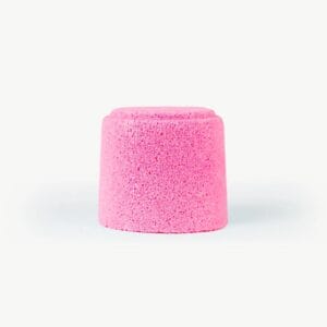 Bunte Mini-Badebomben von Oh Flossy für Kinder. Mild, sicher & sprudelnd. Perfekt nach dem Schminkspaß mit Face Paint & Glitzer.