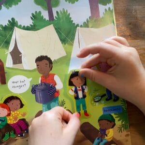 Entdecke Gefühle oder die bunte Herbstwelt mit über 160/180 Stickern – kreativer Klebespass für Kinder ab 3 Jahren.