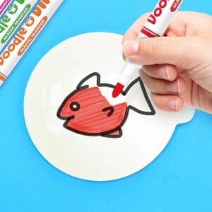 Kreatives Bastelset für Kinder: Mit dem Doodle N Dip eigene Zeichnungen zum Leben erwecken, schwimmen lassen und eintauchen – perfekt für Regentage und kreative Stunden.