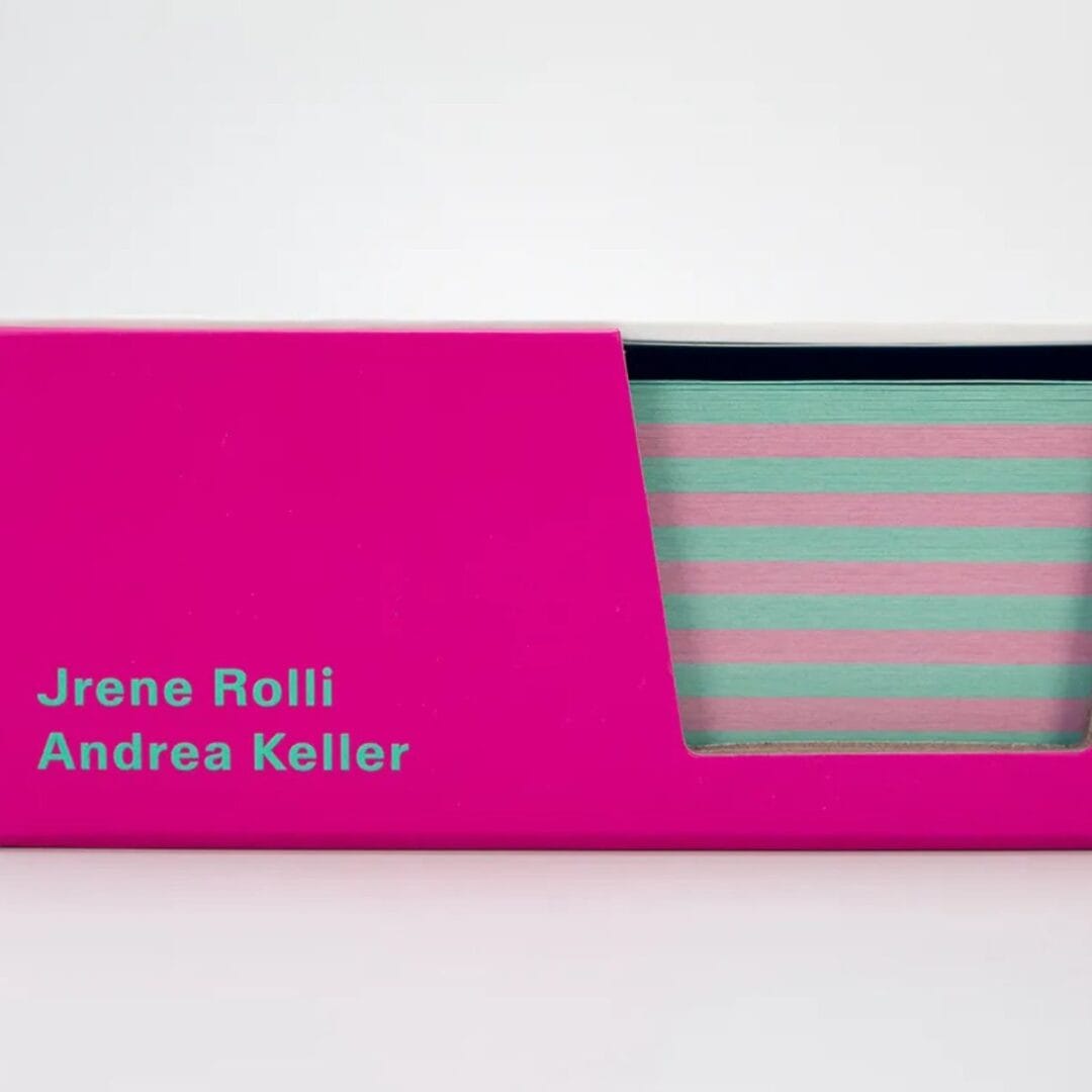 365 neue Seiten von dir – der Journaling-Kalender 2026 mit täglichen Schreibimpulsen. Jeden Tag ein paar Minuten schreiben, nachdenken und kleine Auszeiten genießen. Für Erwachsene, die sich selbst bewusster begegnen möchten.