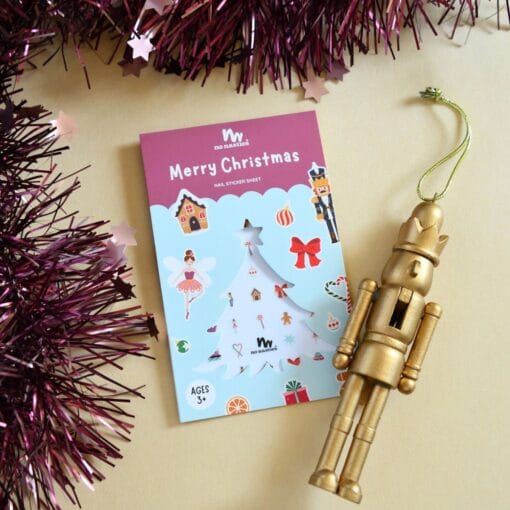 Weihnachts-Nagelsticker für Kinder – einfach aufkleben, ein paar Tage haltbar, rückstandslos entfernbar.