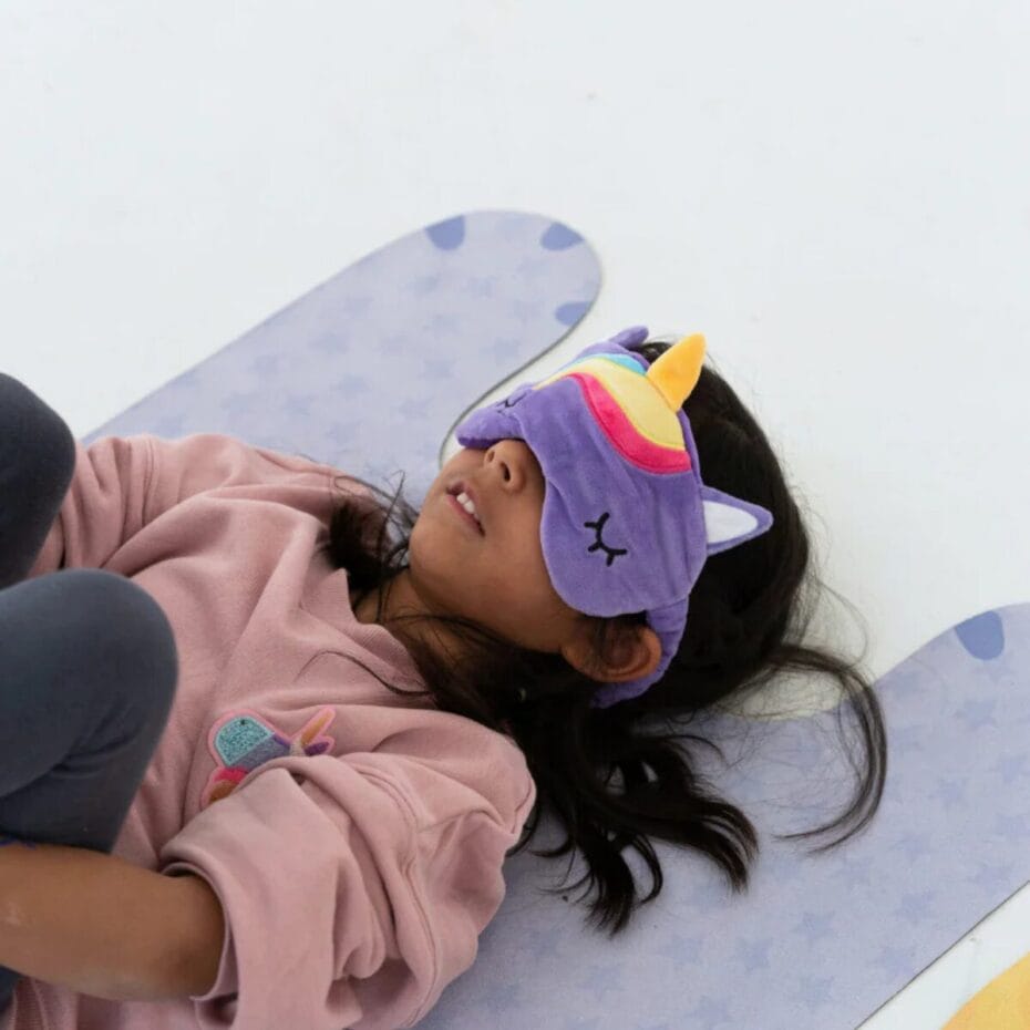 Augenmasken für Kinder 🦁🦄 – weich, bequem und fantasievoll. Ideal für Schlaf, Ruhe oder Yoga-Momente.