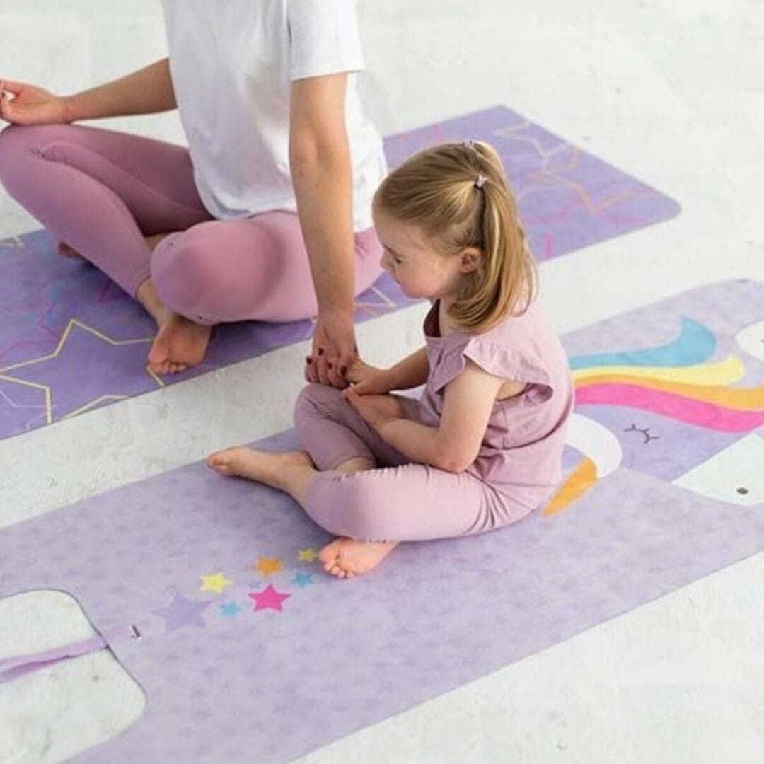 Kinder-Yogamatte Emmi 🦄 | Kimi 🐱 | Leo 🦁 – rutschfest, waschbar & perfekt für kleine Yogis.