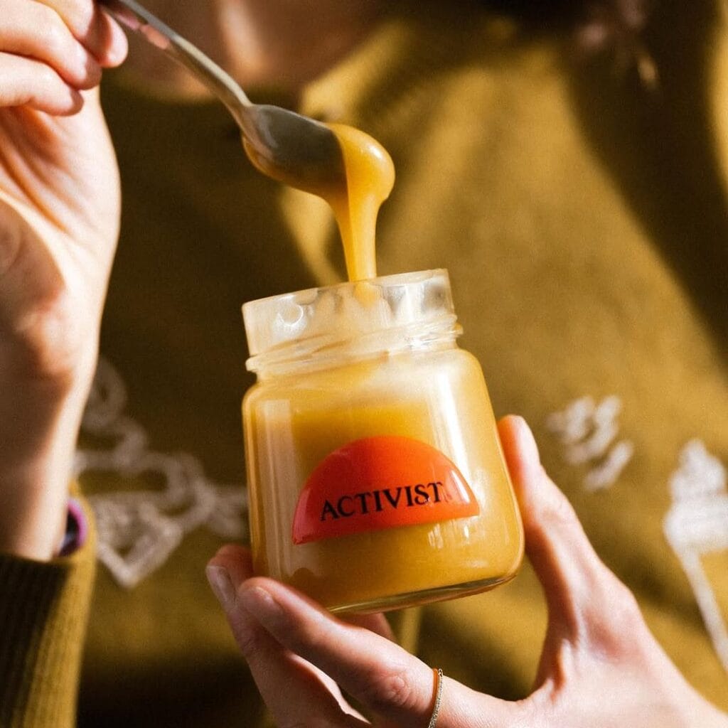 Roher Manuka-Honig 850+ MGO aus Neuseeland – kraftvolle Unterstützung für Immunsystem und Hautpflege.