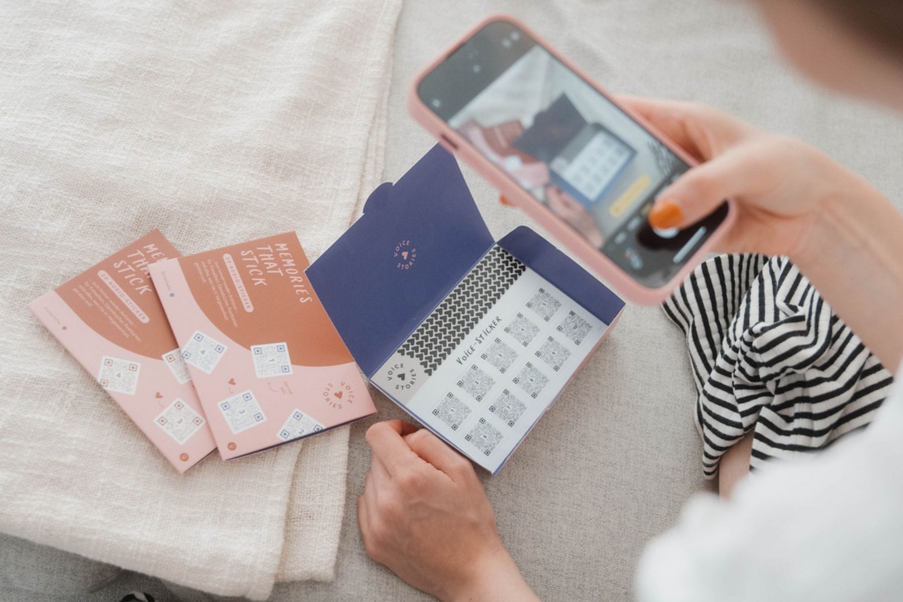 Voicestories - personalisierbare Audio-Sticker, um Sprachnachrichten kreativ + emotional festzuhalten, z.B. in Fotoalben. Ein Weihnachtsgeschenk zum Hören.