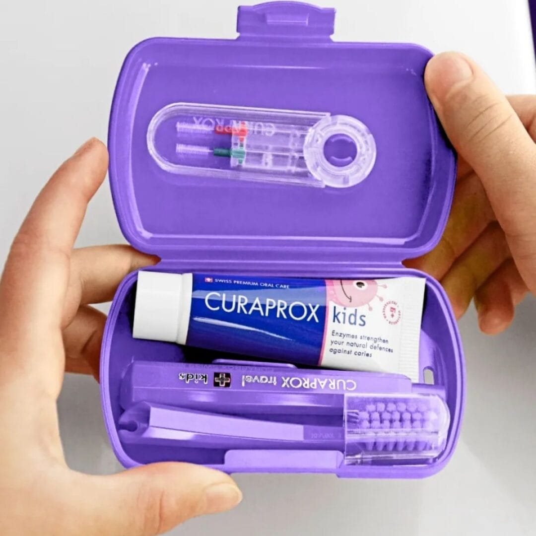 Kinderzahnbürste im Set für unterwegs