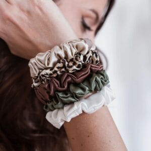 Scunchies aus Seide von Emyli's Pillow