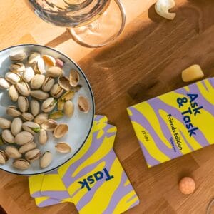 Ask & Task Friends Edition – alle Karten ausgebreitet
