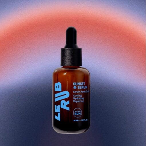 Vitamin-C-Serum von Le Rub mit fermentierter Acerola und Hyaluronsäure. Beruhigt, schützt vor oxidativem Stress, eignet sich für sensible Haut.