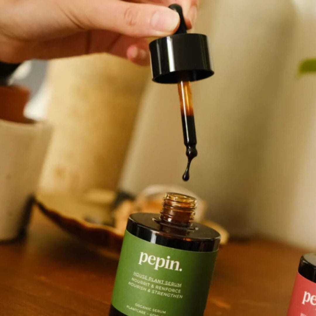 100% natürlicher Pflanzendünger aus Meeresalgen, hergestellt in der Bretagne. 60 ml reichen für 150 L Giesswasser. Für Monstera, Ficus & Co.