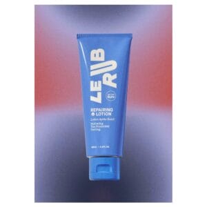 Beruhigende Body Lotion nach der Sonne mit Sheabutter, Hyaluron und Aloe vera. Vegan, reef-safe, made in Italy. Auch für sensible Haut.