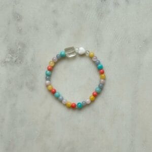 Handgefertigtes Armband mit Bergkristallspitze für den Schulstart – schenkt Mut und Zuversicht, einzeln oder im Duo-Set mit Erwachsenen-Armband.