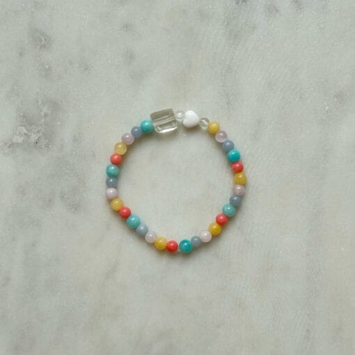 Handgefertigtes Armband mit Bergkristallspitze für den Schulstart – schenkt Mut und Zuversicht, einzeln oder im Duo-Set mit Erwachsenen-Armband.