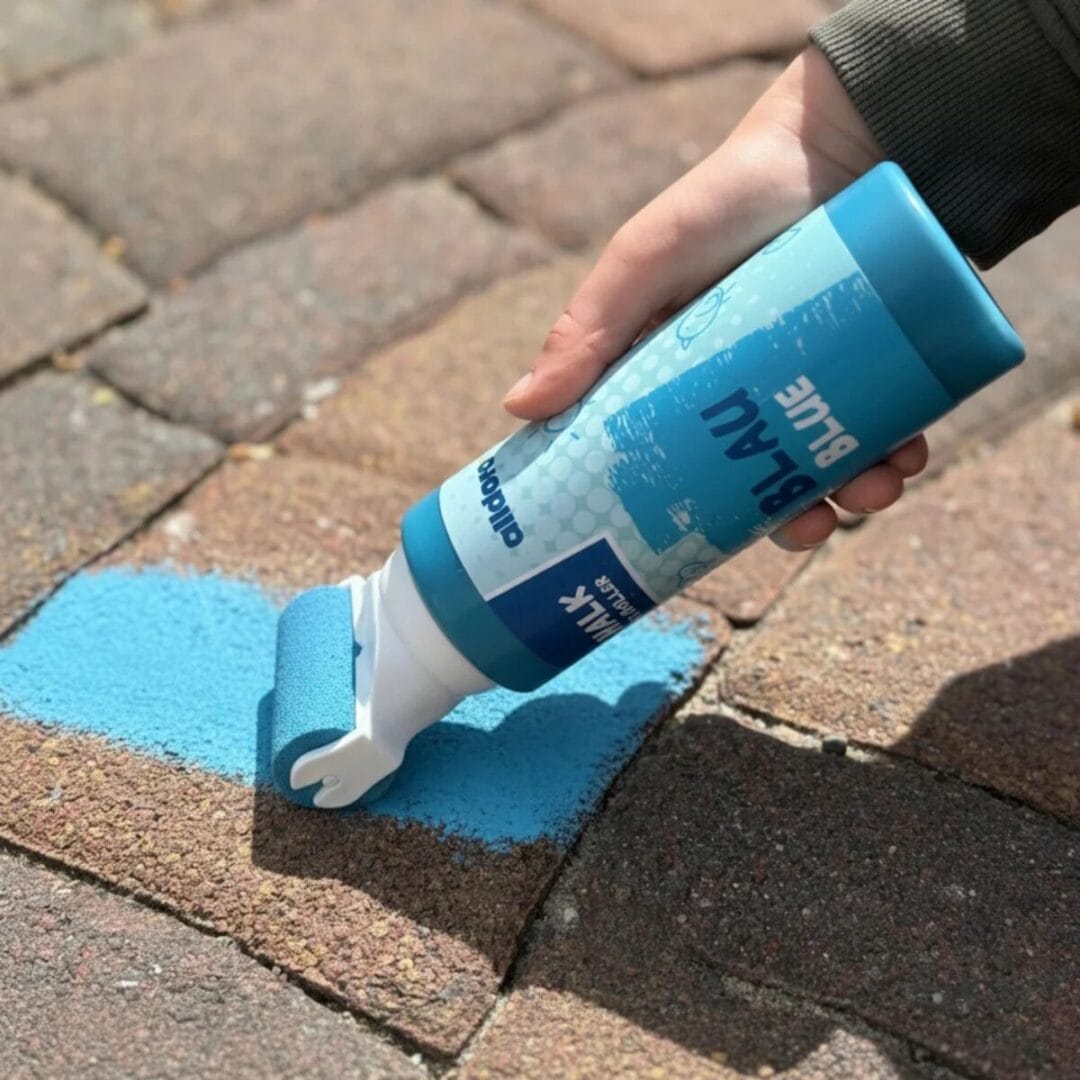 Kreideroller 6er-Set von alldoro: 6 Farbrollen à 250 ml für kleckerfreien Malspass draussen. Ab 3 Jahren, ideal für Terrasse, Gehweg & Garten.