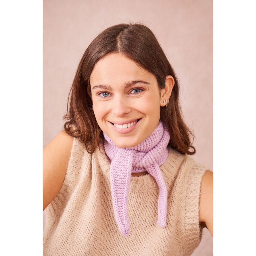 Der Sophie Scarf von Calie Paris: weiches Dreieckstuch aus Kaschmir, Merino & Viskose, in 6 Farben – ganzjährig tragbar. Jetzt entdecken bei mal ehrlich.