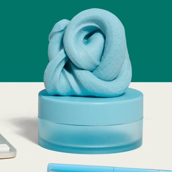 Blur Focus Putty von Speks: samtweiche Knete für Hände, die nicht stillhalten. Trocknet nie aus, in Forest, Lagoon und Twilight. Für Pult und Sofa.